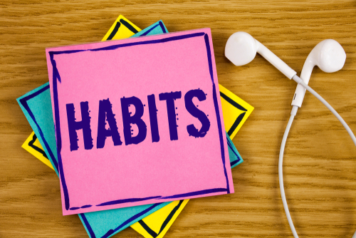 Post it note with habits